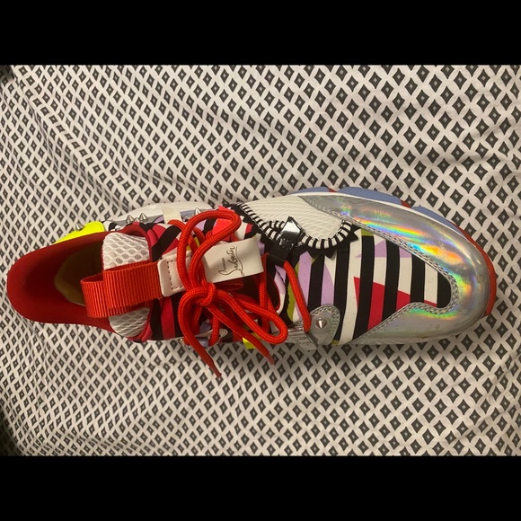 Sneakers - Picture 3 of 5